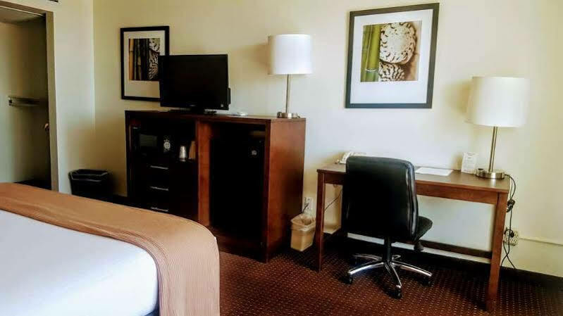 Western Yacht Harbor 3*